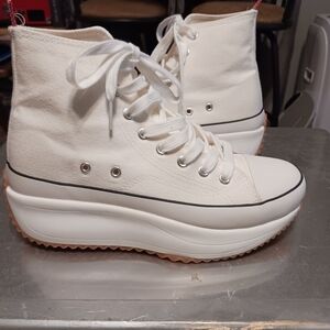 Madden Girl Winnona Sneakers, size 8, White